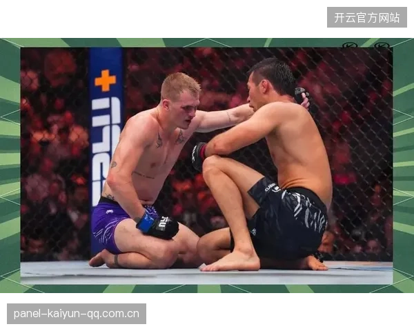 UFC拳手怒砸地板：激情、荣耀与胜利的极致瞬间